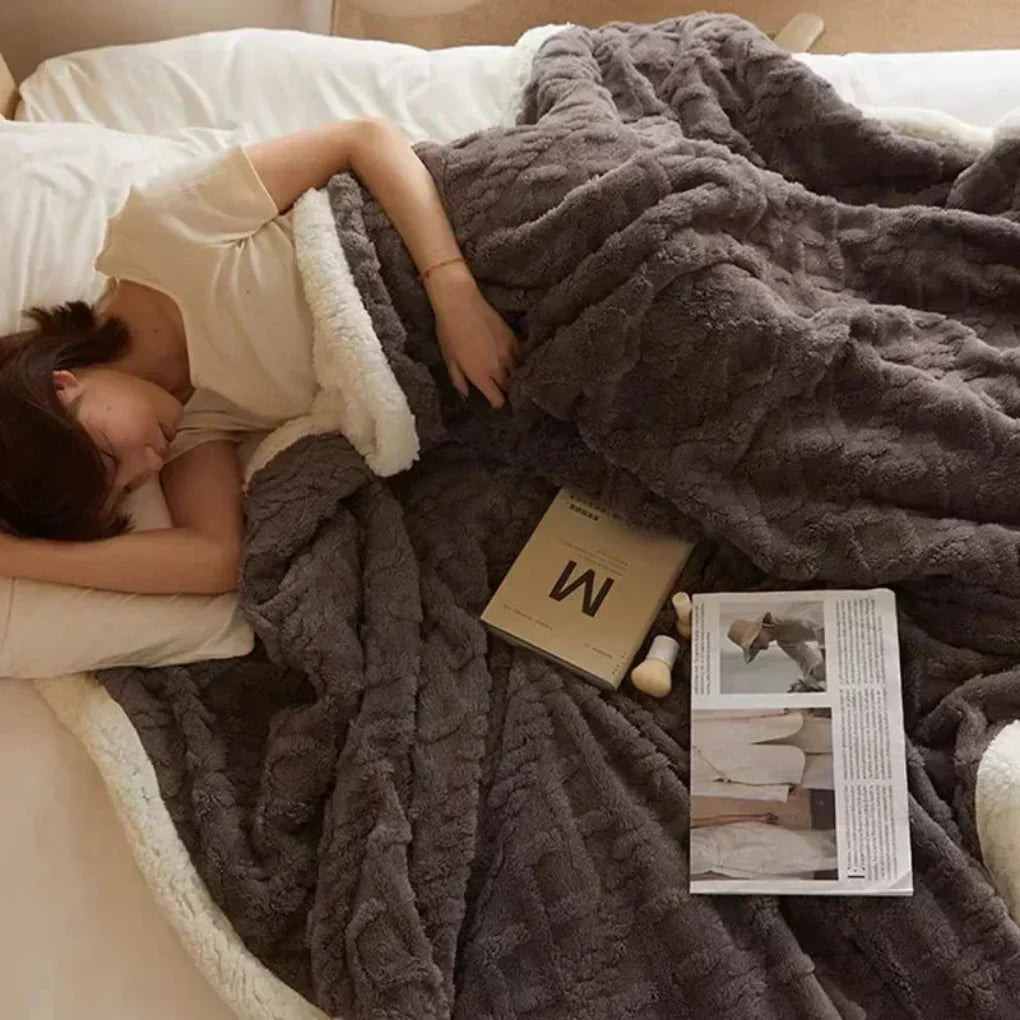 Charly | Cozy Sherpa Blanket with Textured Design
