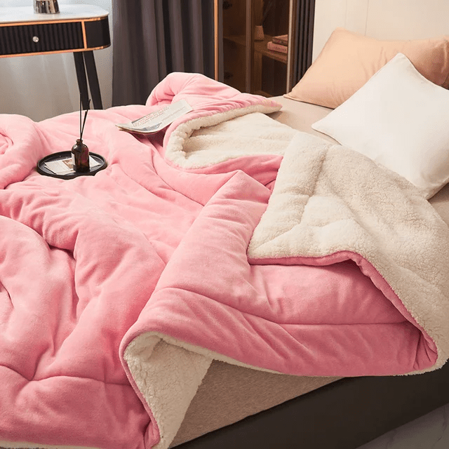 COZYLUXE – Luxurious Fleece Blanket for Comfort & Warmth