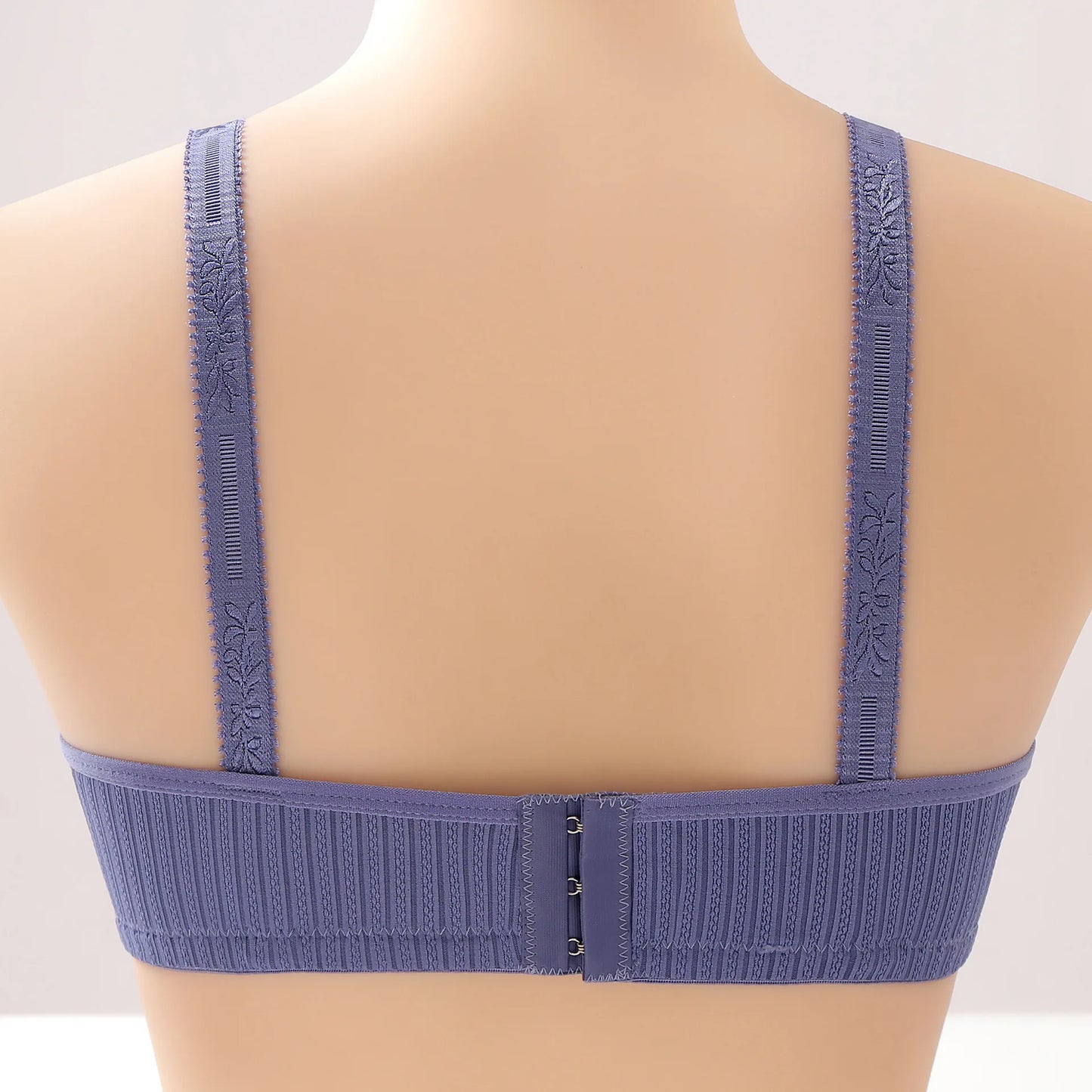 Sexy wireless push-up bra in plus size