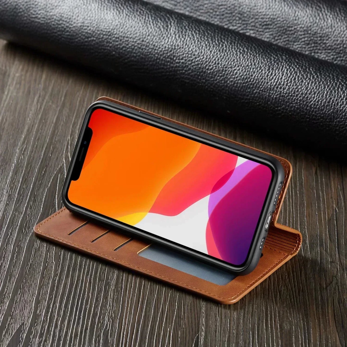 Charly | iPhone Case: Magnetic Leather Bag for Stylish Protection