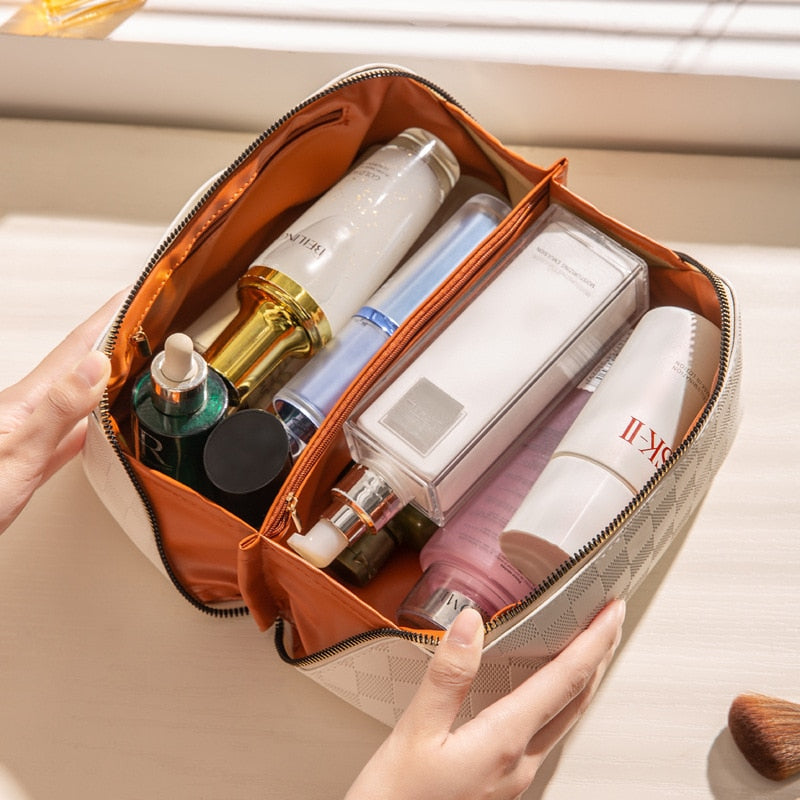 Charly | Luxurious Checked Makeup Cosmetic Bag
