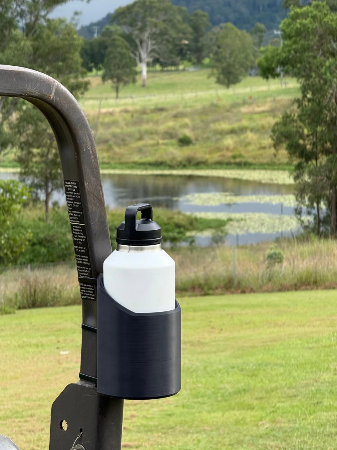 Charly | Magnetic Bottle Holder | Heavy-Duty Grip for Tools, Gym, or Garage | Non-Slip Bottle Mount
