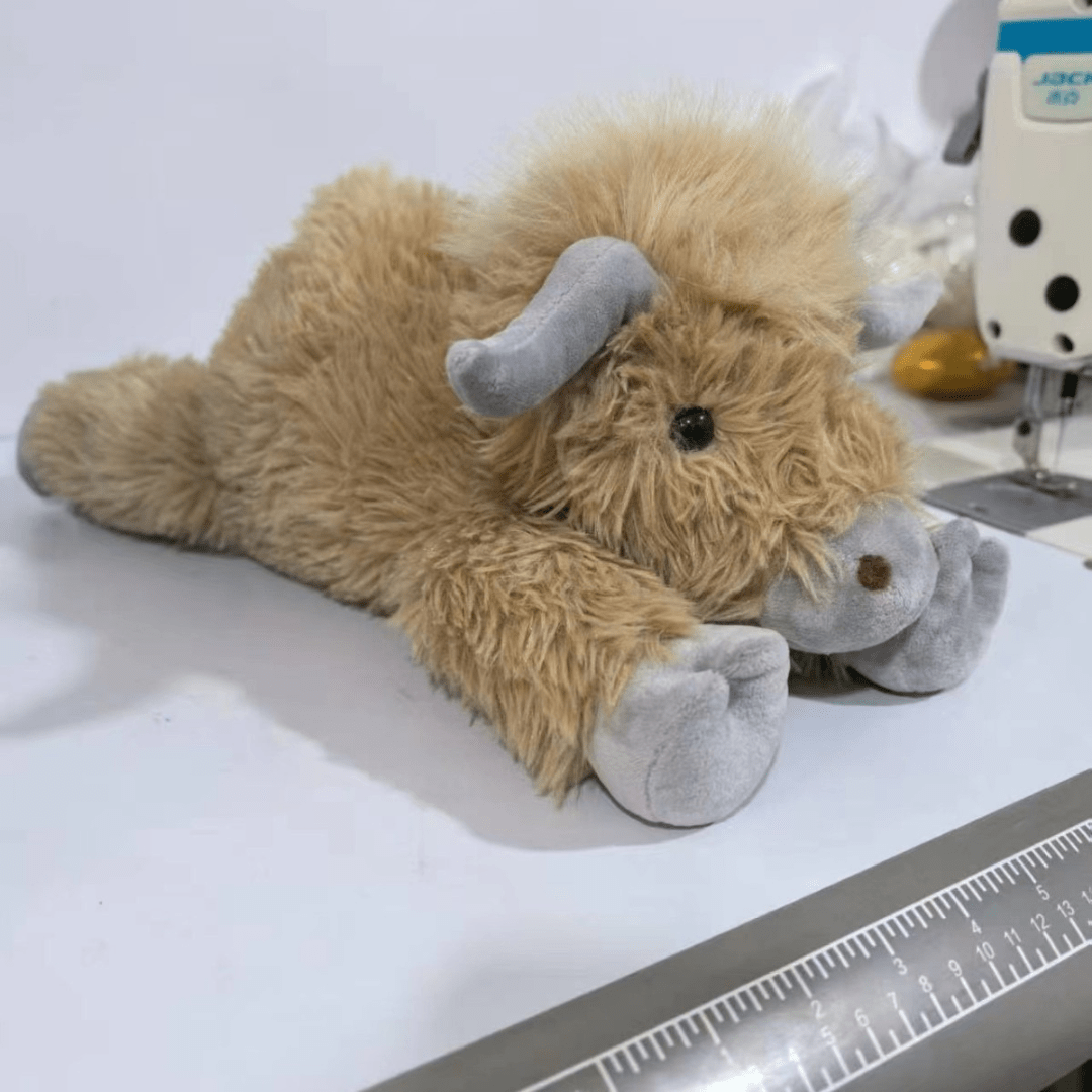 Charly | MOOLETTE – Lovable Highland Cow Plush with Cozy, Huggable Design