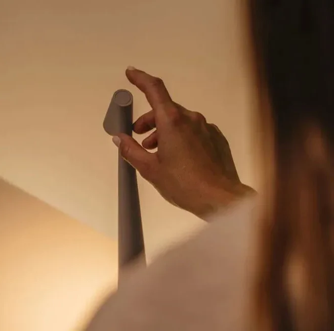 Charly | Nordic Minimalist Design Mood Lamp | Wireless | LED | Reading Lamp | Dining Lamp