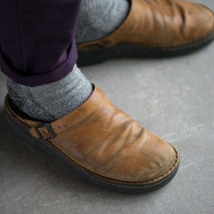 Charly | Orthopedic Slippers for Men | Comfort & Support for Every Day