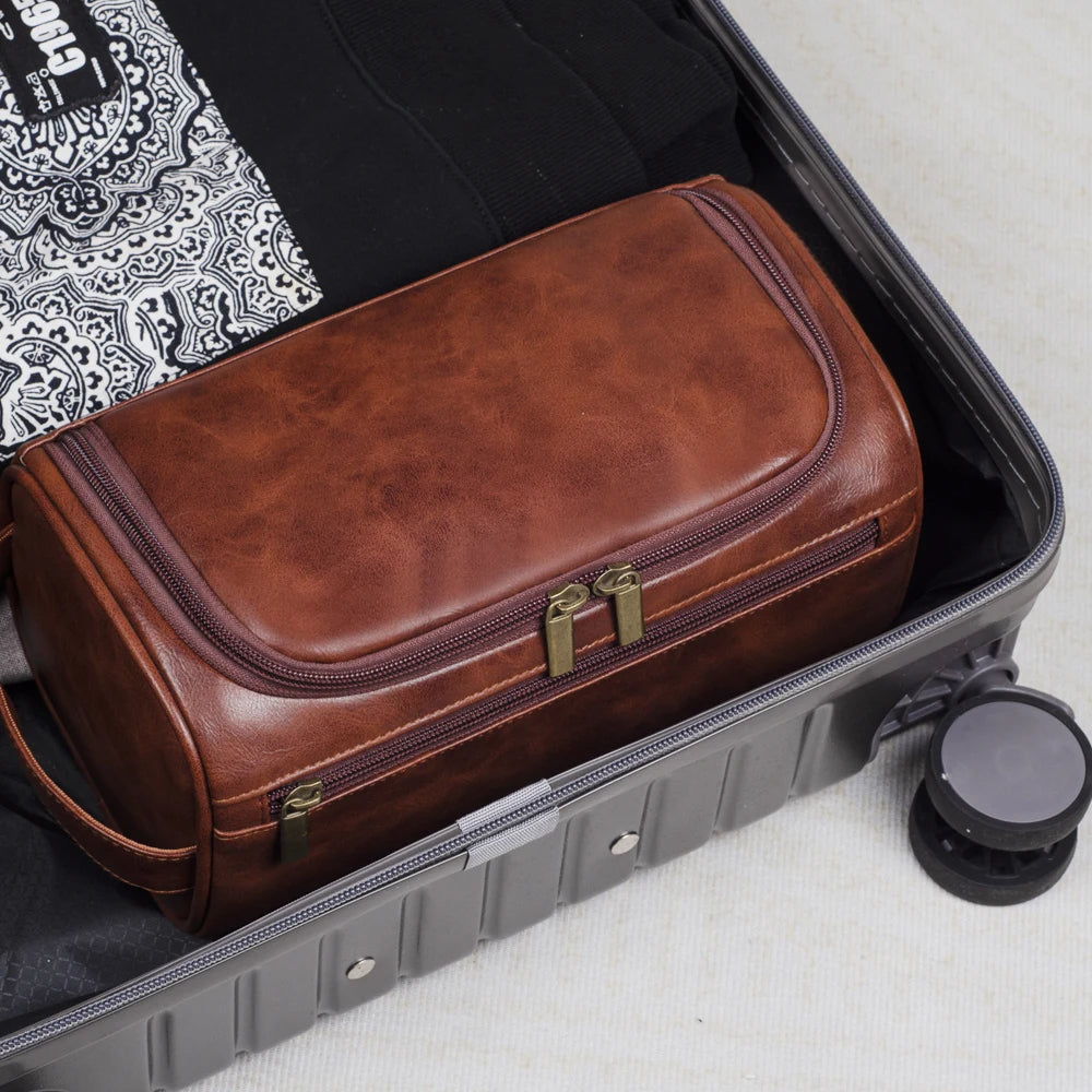 Charly | Premium leather toiletry bag for travelers