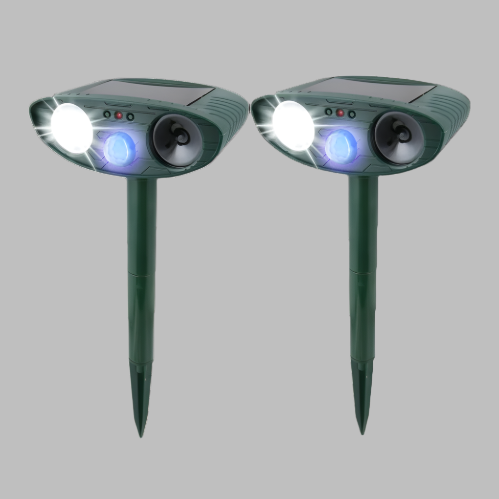 Charly | Solar Ultrasonic Pest Repeller with LED Flash