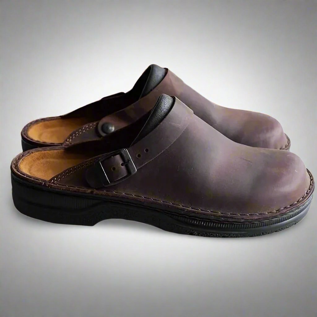 Charly | Unisex Slip-On Clogs with Buckle Strap