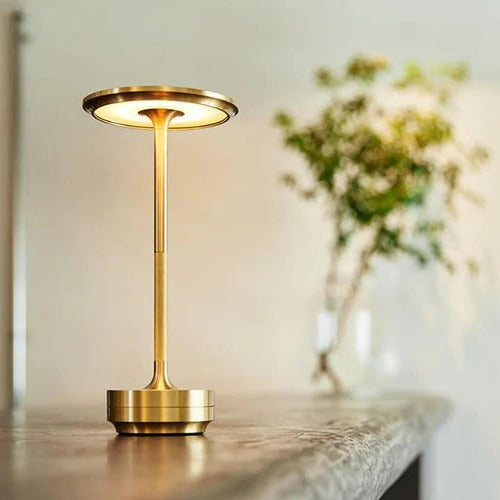 Charly | Wireless LED Table Lamp - Modern Sculptural Design