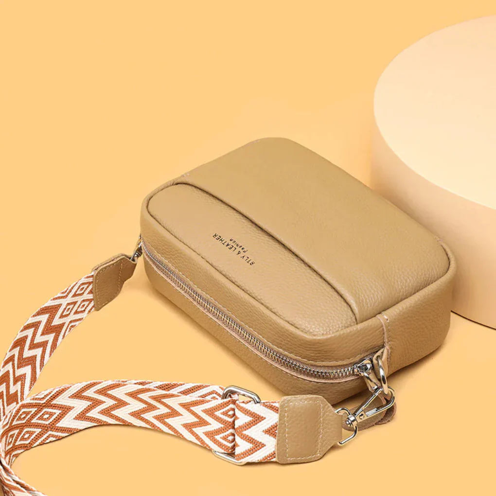 Charly | Women's Crossbody Bag with Geometric Strap