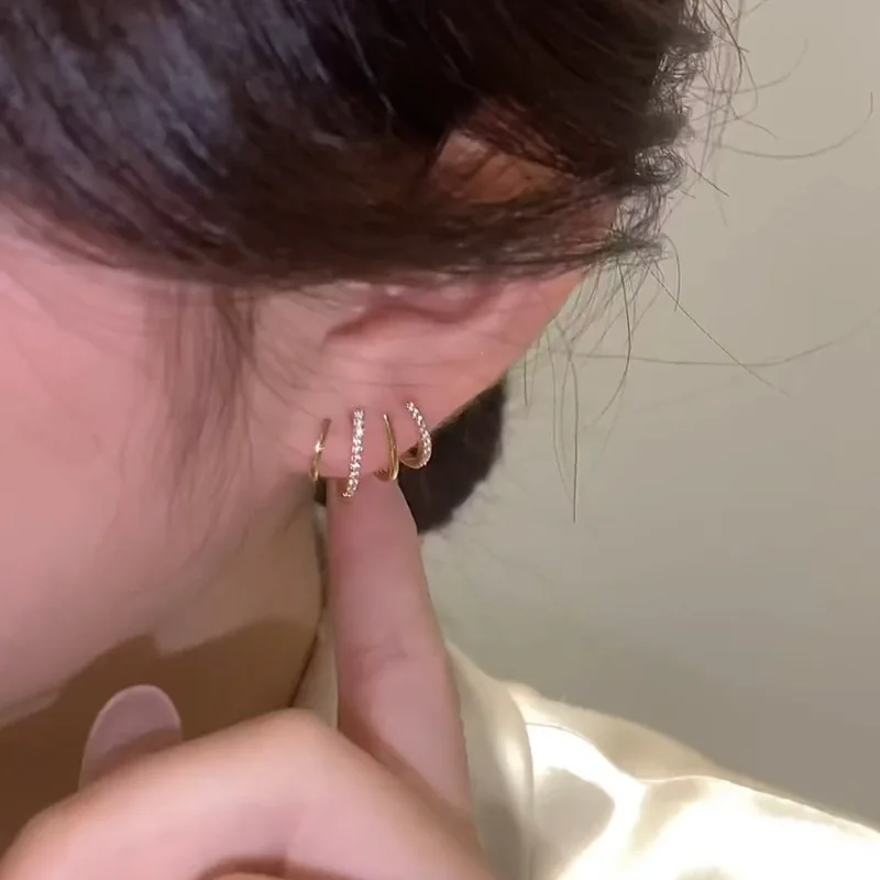 Charly | Women’s Twist Earrings | Lightweight Statement Jewelry | Hypoallergenic Finish