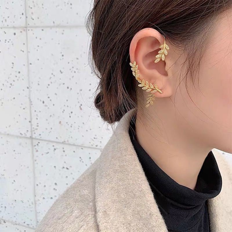 GLAMCLIP – Stylish adjustable ear clips for an elegant look