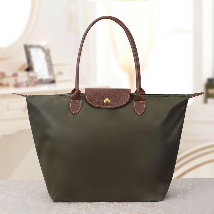 Luxury Oxford Shoulder Bag - Elegance and Practicality for Everyday Use