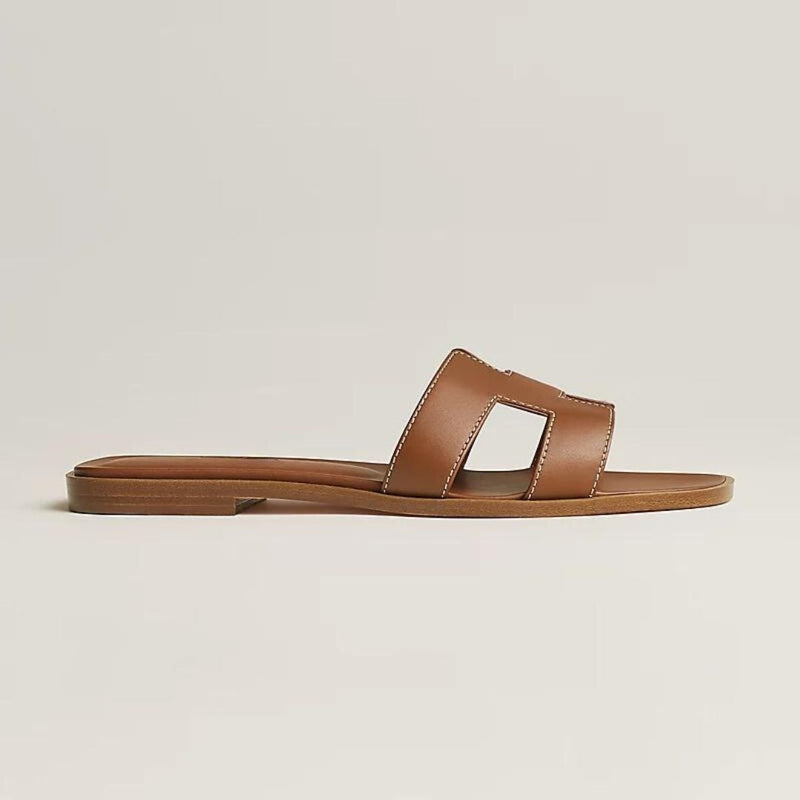 Margot – Flat sandals with straps and non-slip sole