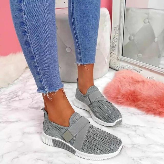 Slip-On Sneaker for Women with Velcro | Improve Your Walking Posture!