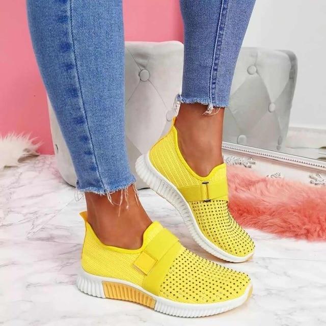 Slip-On Sneaker for Women with Velcro | Improve Your Walking Posture!