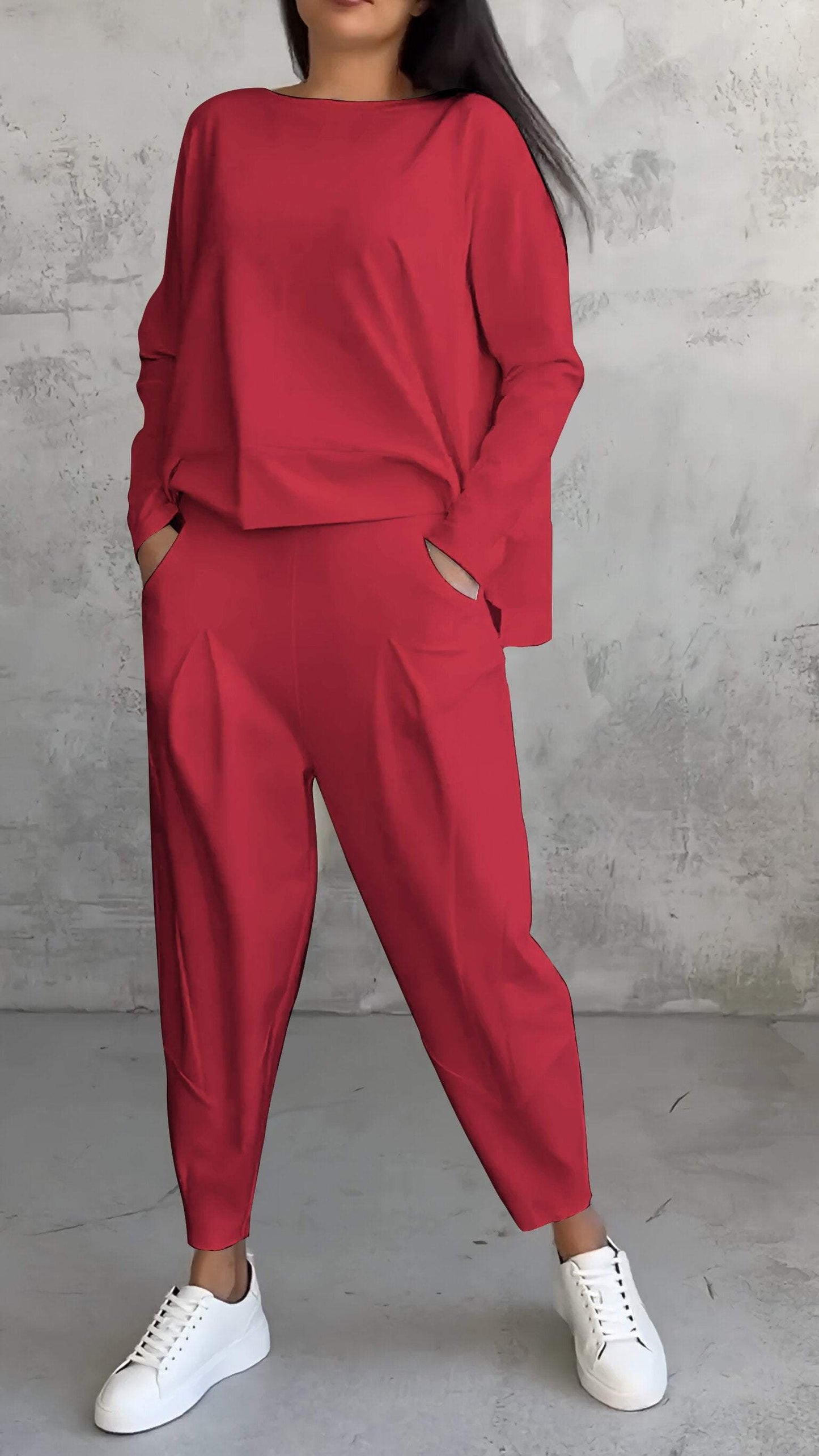 Two-Piece Leisure Suit with Round Neck and Long Sleeves